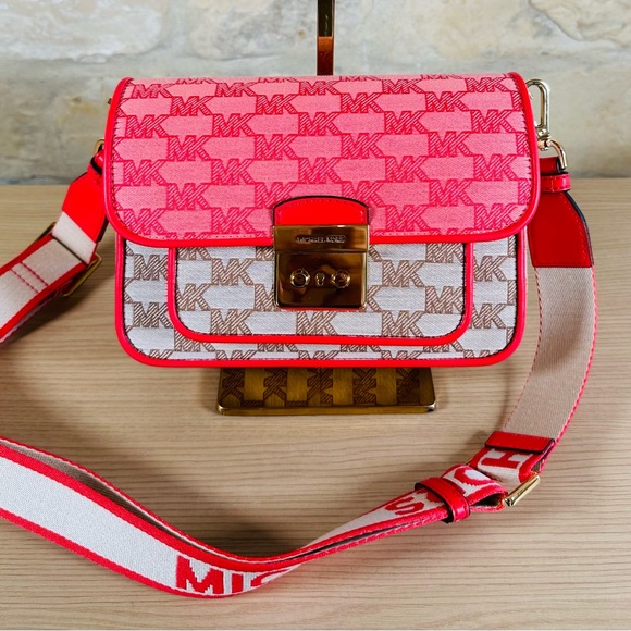 Michael Kors - Picture 5 of 8